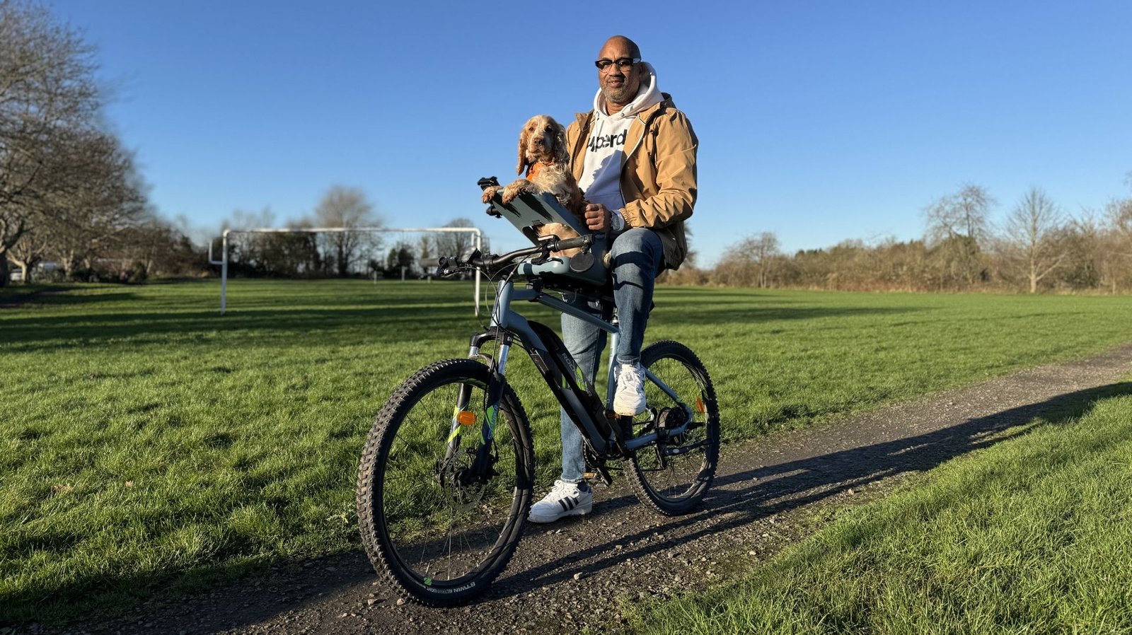 dog bike seat with saffron the dog